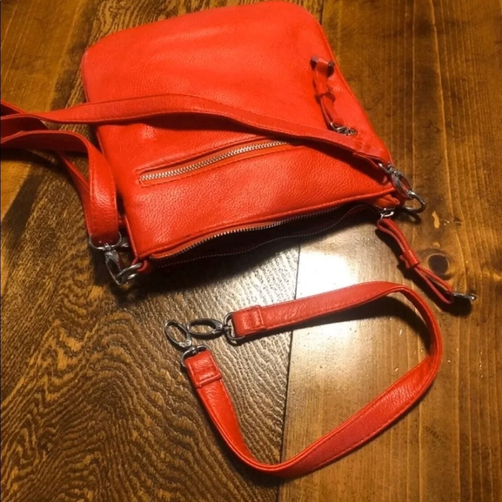 ‼️Sold‼️ Women’s Red Leather Cross Body Bag